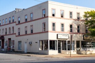 1267 Elm St in Manchester, NH - Building Photo