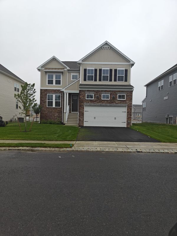18 Devon Dr