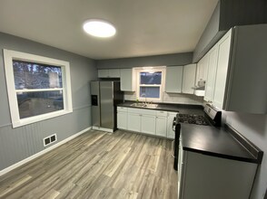 4551 Main St NE, Unit 4553 in Fridley, MN - Building Photo - Building Photo