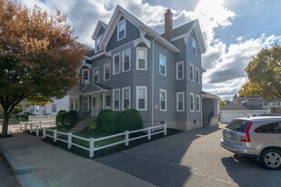 35 Washington Ave, Unit 35-2 in Waltham, MA - Building Photo