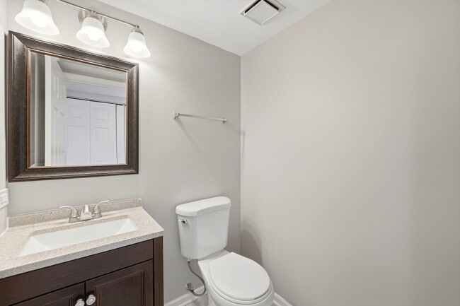 1447 Big Horn Trail in Carol Stream, IL - Building Photo - Building Photo