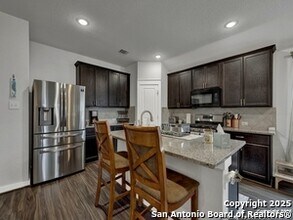 4047 Legend Meadows in New Braunfels, TX - Building Photo - Building Photo