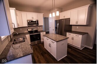 10813 Putnam Pl in Carmel, IN - Building Photo - Building Photo