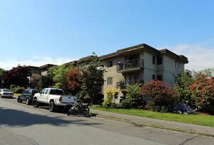 Sunny Lodge in Vancouver, BC - Building Photo