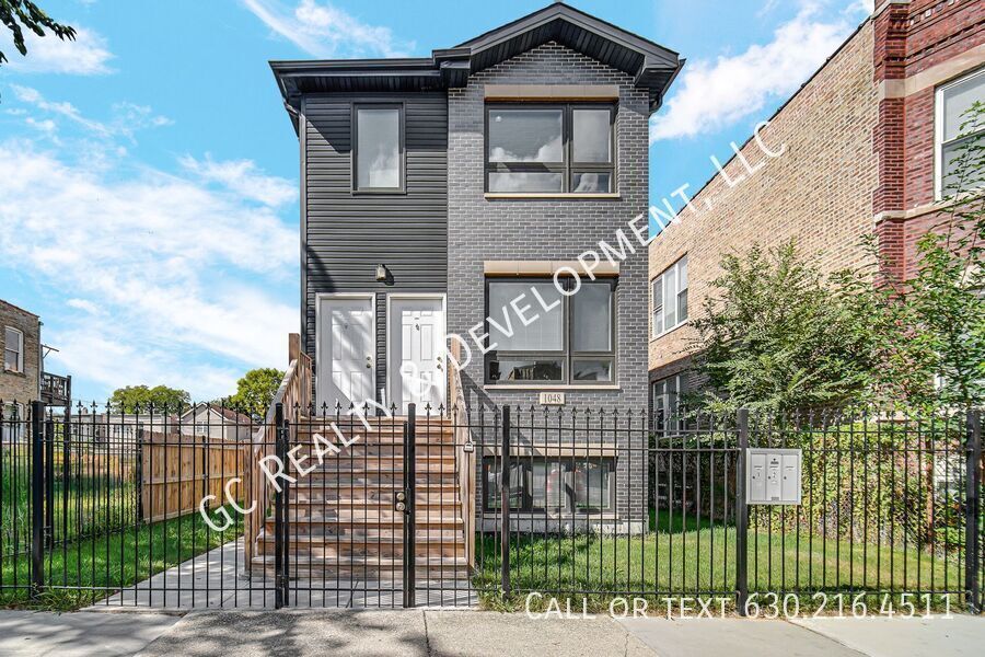 1048 N Lawndale Ave in Chicago, IL - Building Photo