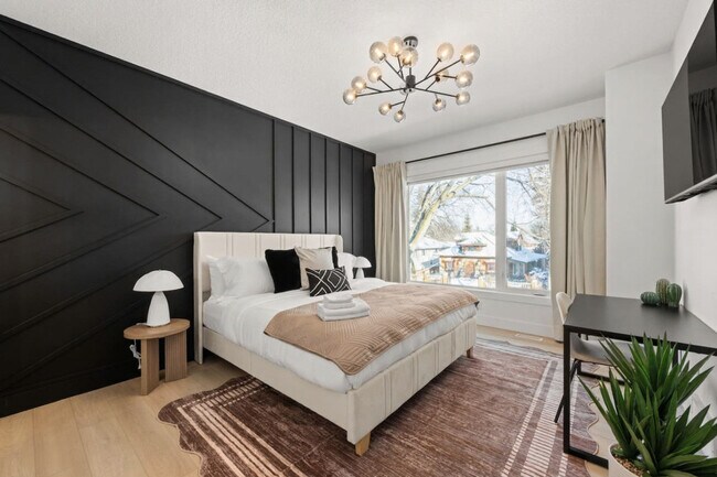 11232-11127 127 St, Unit SI ID1491162P in Edmonton, AB - Building Photo - Building Photo