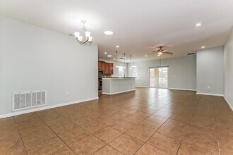 6442 Twin Bridges Dr in Zephyrhills, FL - Building Photo - Building Photo