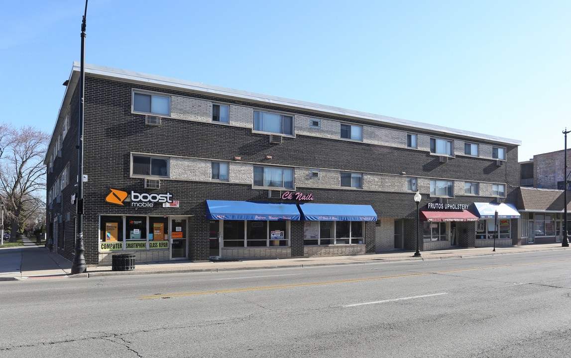 2139 S Clinton Ave in Berwyn, IL - Building Photo