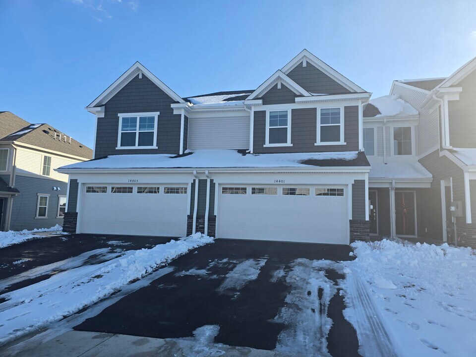 14401 Allerton Wy in Rosemount, MN - Building Photo