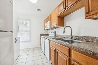 1612 Darren Cir in Portsmouth, VA - Building Photo - Building Photo