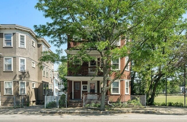 property at 4114 Washington St