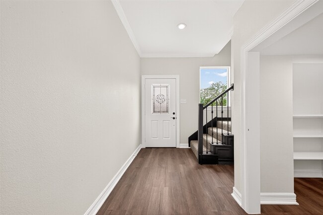 property at 422 N 4th St