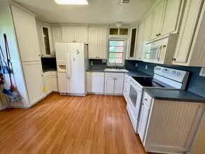 800 Grigsby Ave in Port Neches, TX - Building Photo - Building Photo