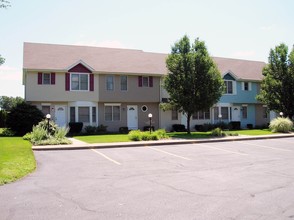 Colfax Townhomes in Mishawaka, IN - Building Photo - Building Photo