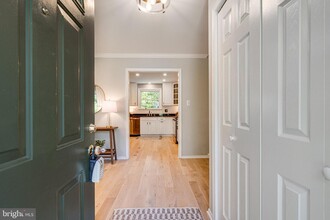 5223 Tooley Ct in Fairfax, VA - Building Photo - Building Photo
