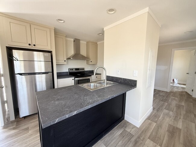 719 Peyton Rd in Lebanon, TN - Foto de edificio - Building Photo