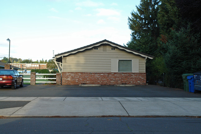 1831-1847 Capitol St SE in Salem, OR - Building Photo - Building Photo