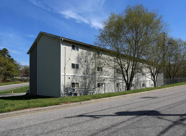 Maplewood Apartments in Durham, NC - Foto de edificio - Building Photo