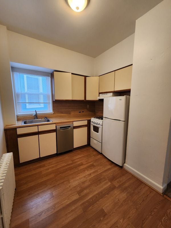 19 S Weymouth Ave in Ventnor City, NJ - Building Photo - Building Photo