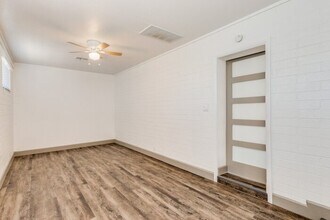 1637 W Cinnabar Ave in Phoenix, AZ - Building Photo - Building Photo