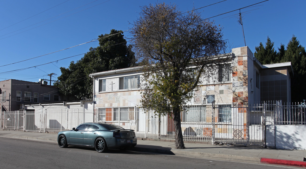 426-428 W 77th St in Los Angeles, CA - Building Photo