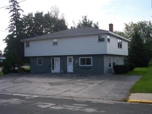 165 Lincoln St in Valders, WI - Building Photo