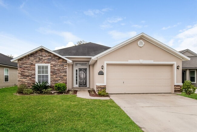 property at 12099 Hayden Lakes Cir