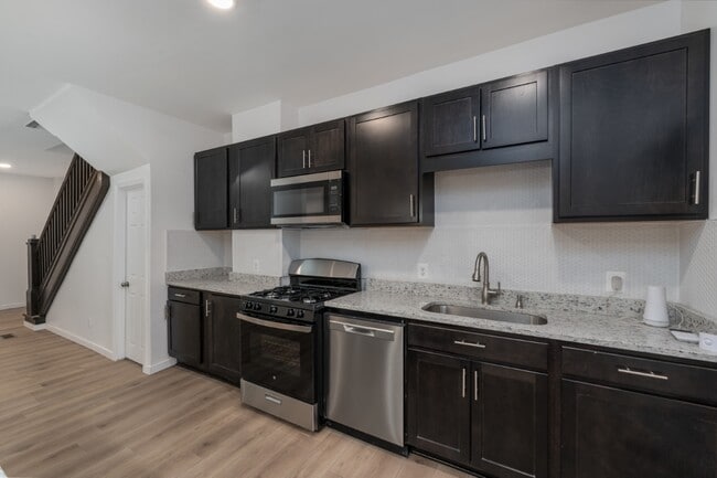 5117 Queensberry Ave in Baltimore, MD - Building Photo - Building Photo