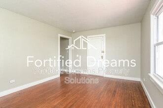 201 Church St in Elkin, NC - Foto de edificio - Building Photo