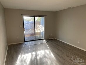 230 N Crow Rd in Pensacola, FL - Building Photo - Building Photo