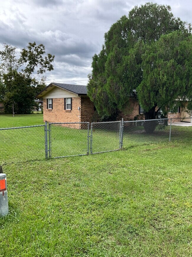 514 Joan St in Macclenny, FL - Building Photo - Building Photo