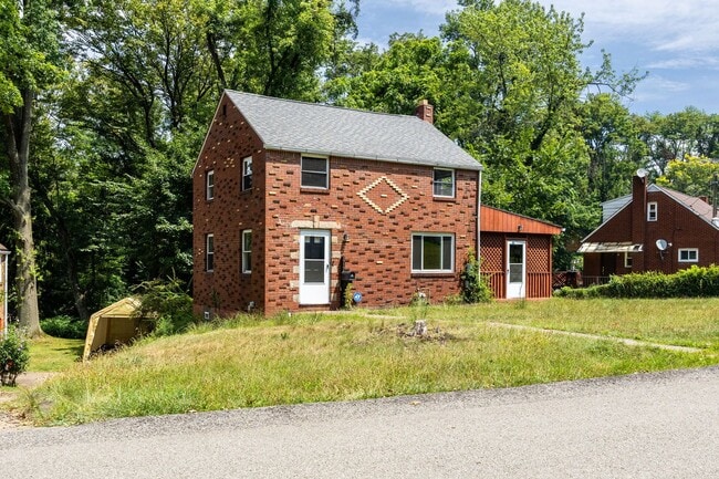 property at 9717 Glendale Rd