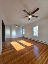 49 Fenwood Ave, Unit 2nd Floor in Smithfield, RI - Building Photo - Building Photo