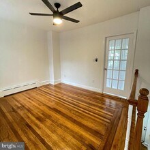 641 Bainbridge St in Philadelphia, PA - Building Photo - Building Photo