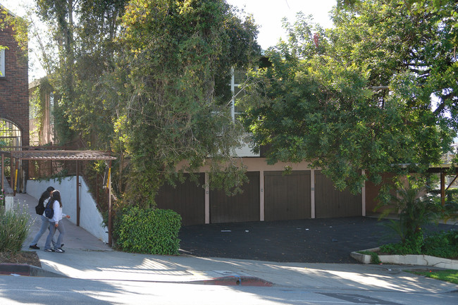 537 N Normandie Ave in Los Angeles, CA - Foto de edificio - Building Photo