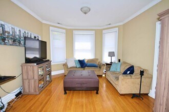 3328 W Cuyler Ave in Chicago, IL - Building Photo - Building Photo