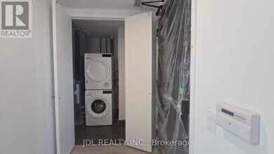 88 Queen St E in Toronto, ON - Building Photo - Building Photo