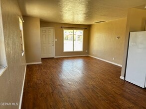 5013 Sierra Madre Dr in El Paso, TX - Building Photo - Building Photo