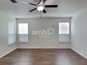 180 Pebble Creek Run in New Braunfels, TX - Building Photo - Building Photo