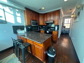 205 N 11th St, Unit 4F in Philadelphia, PA - Building Photo - Building Photo