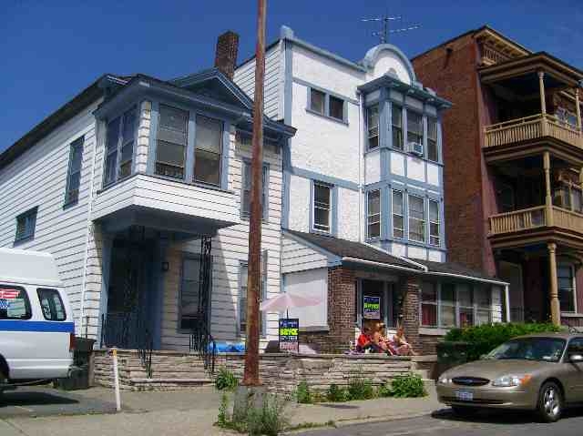 138 Mohawk St in Cohoes, NY - Foto de edificio - Building Photo