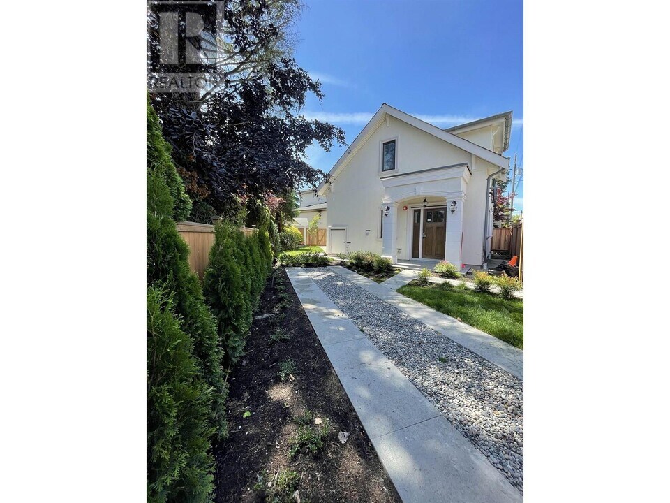 625-625 W 53rd Ave in Vancouver, BC - Building Photo