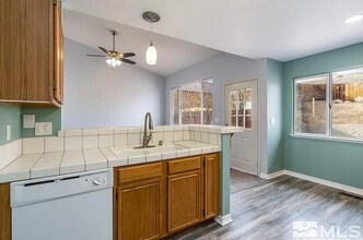 4223 Lees Corner Rd in Chantilly, VA - Foto de edificio - Building Photo