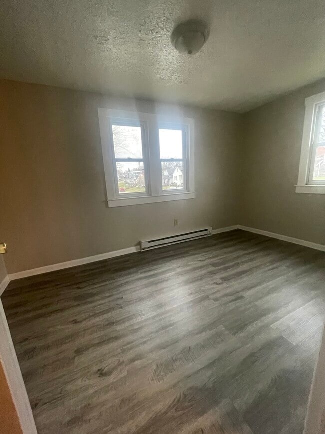 343 Sturges Ave, Unit 343 in Mansfield, OH - Foto de edificio - Building Photo