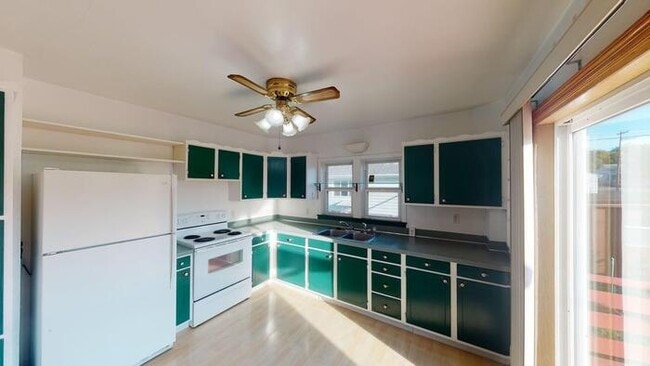 property at 311 N 12th St