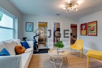 968 NE 80th St in Miami, FL - Building Photo - Building Photo