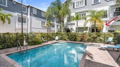 290 NE 5th Ave in Delray Beach, FL - Building Photo - Building Photo