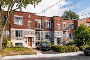 2041 De Melrose Av in Montréal, QC - Building Photo
