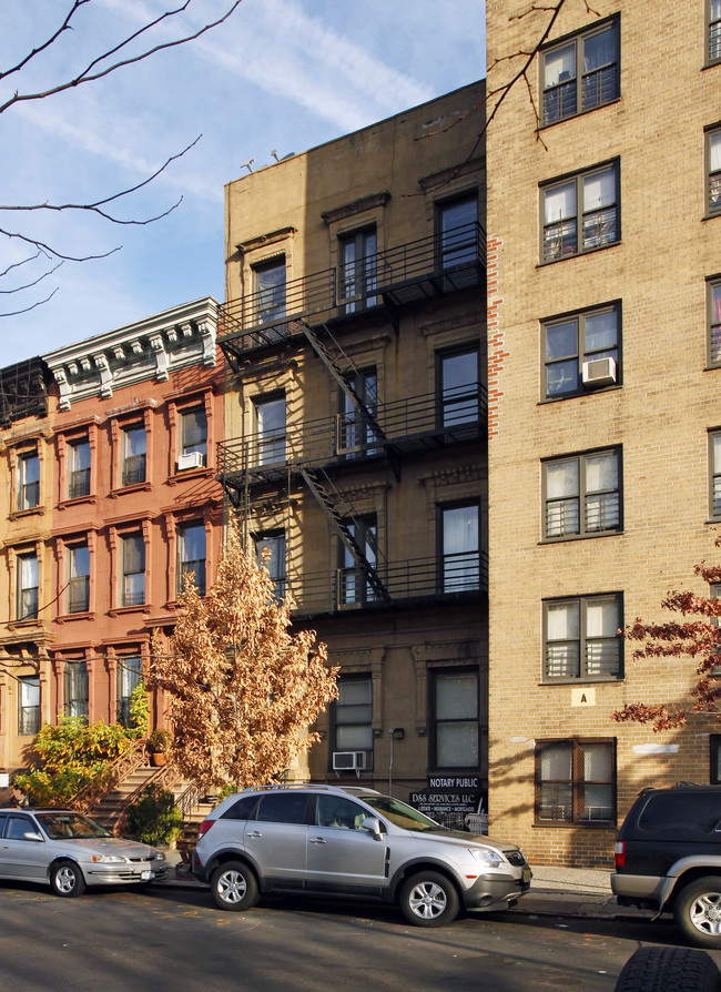 13 E 124th St in New York, NY - Foto de edificio - Building Photo