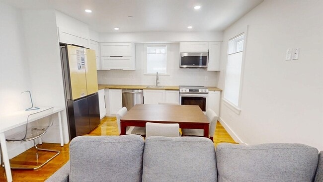 36 Shepard St in Boston, MA - Building Photo - Building Photo